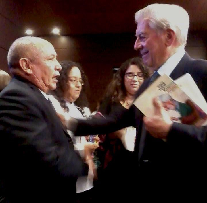 Omar Aramayo y Mario Vargas Llosa