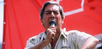 Vargas Llosa evoca la figura del poeta